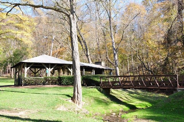 War Memorial Park Shelter and Bridge